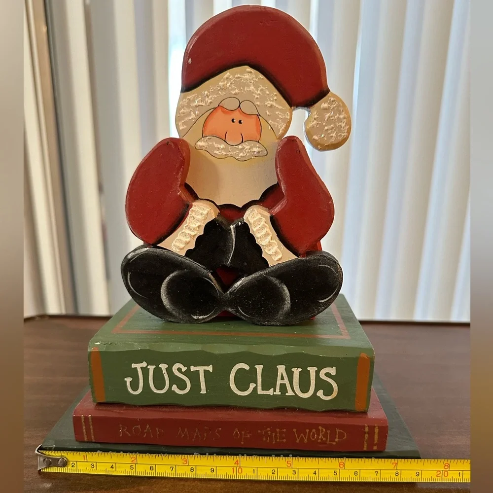 VTG🎅Santa Claus Holiday Decoration Sitting on Top of 📚Books - Picture 7 of 9